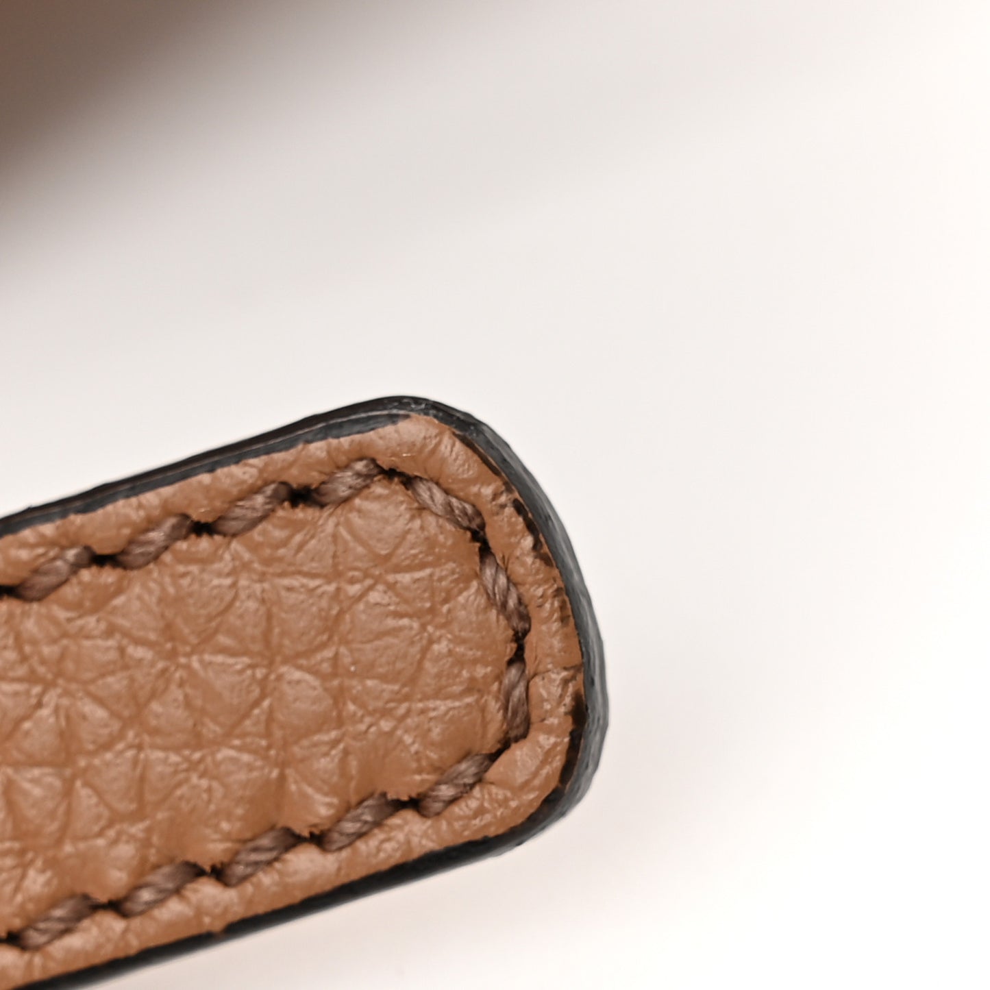 Pebbled Calfskin Small Soho Disco Bag Camelia