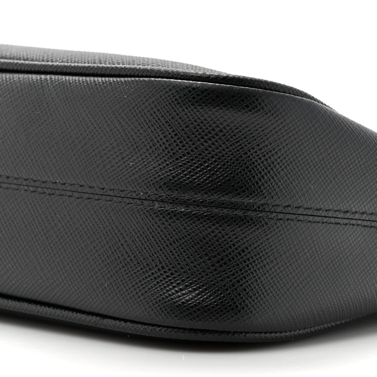 Saffiano Lux Re-Edition 2005 Shoulder Bag Black