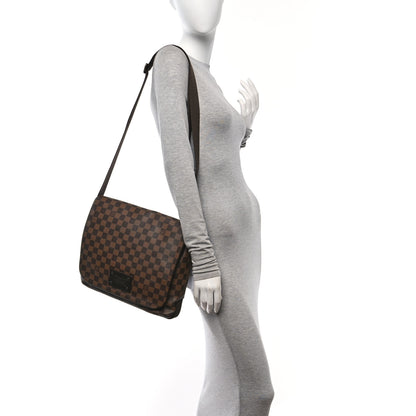 Louis Vuitton Damier Ebene Brooklyn GM 2 of 9