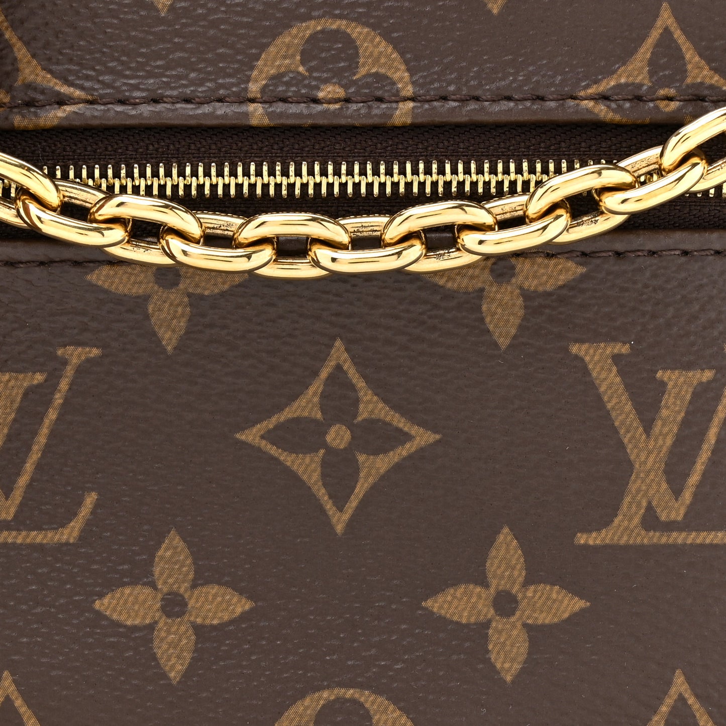 Monogram Loop