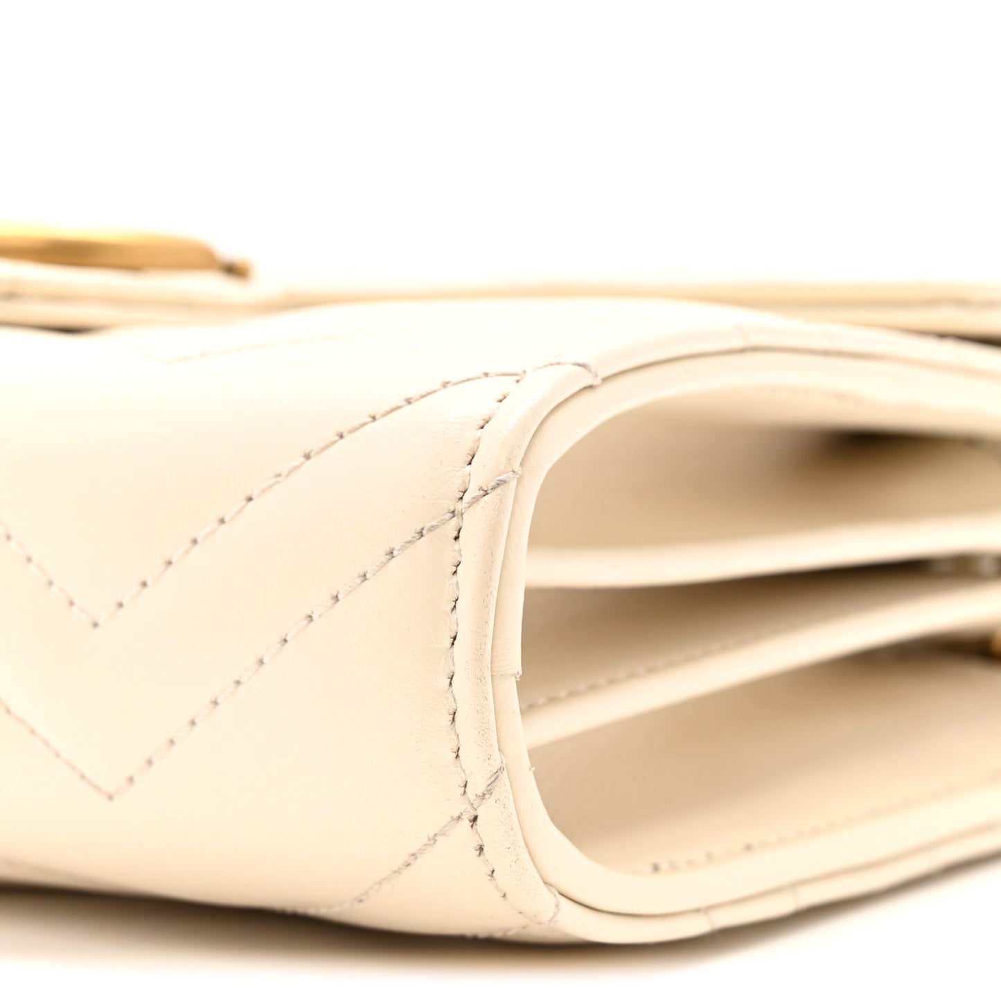 Calfskin Matelasse GG Marmont Chain Wallet Mystic White