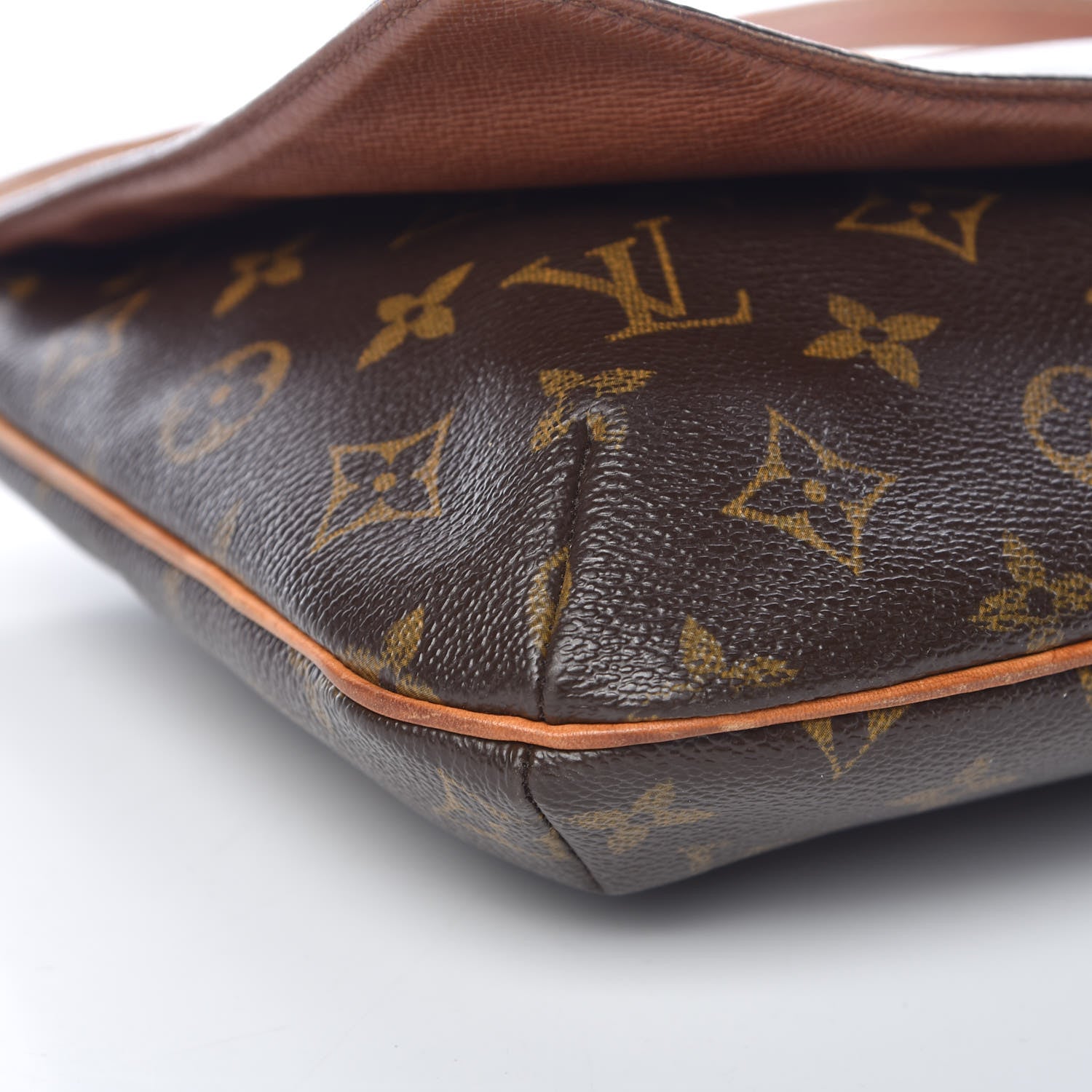 Louis Vuitton Monogram Musette Tango 15 of 19