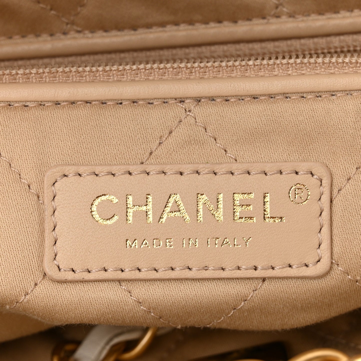 Shiny Calfskin Quilted Small Chanel 22 White