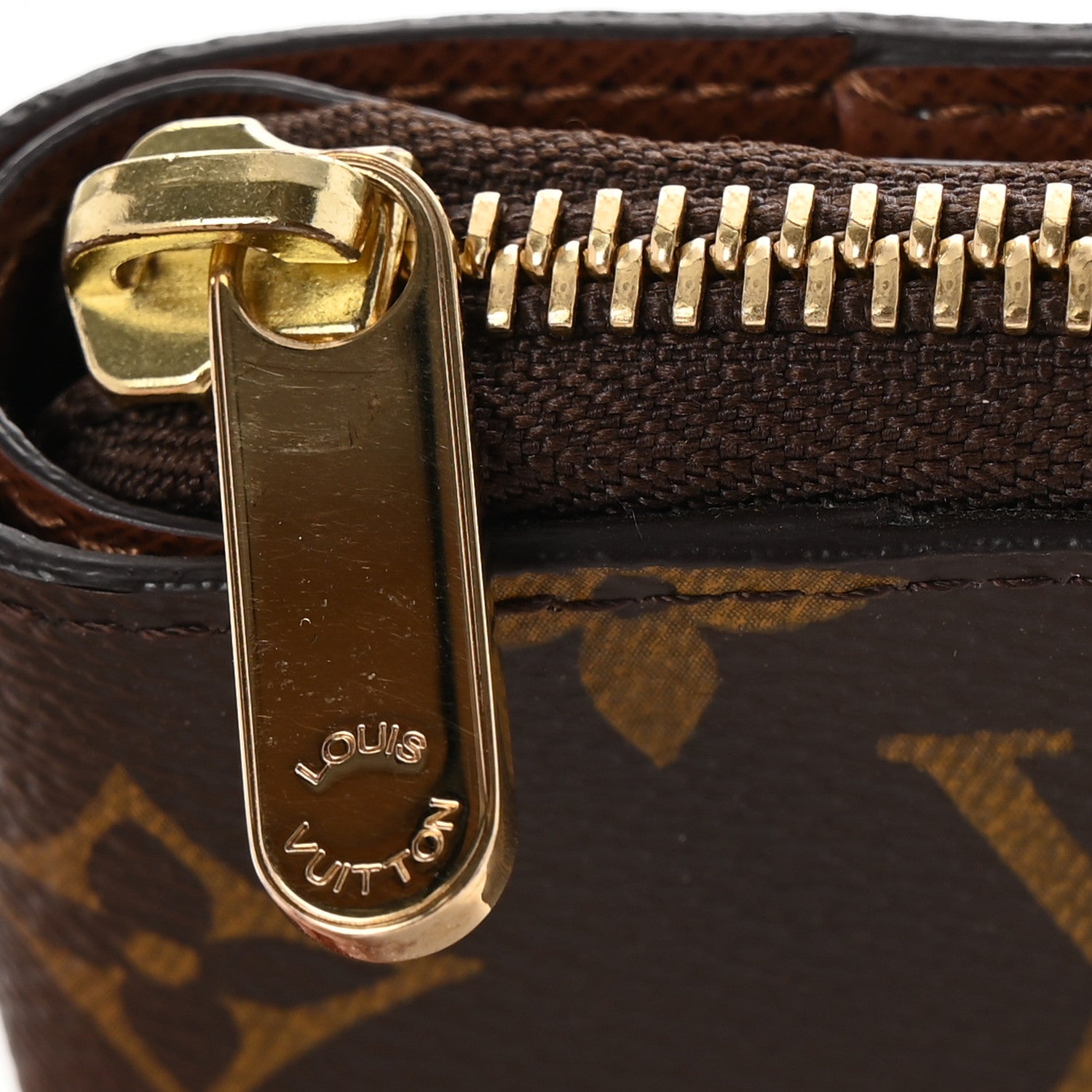Louis Vuitton Monogram Zippy Passport Agenda 9 of 9