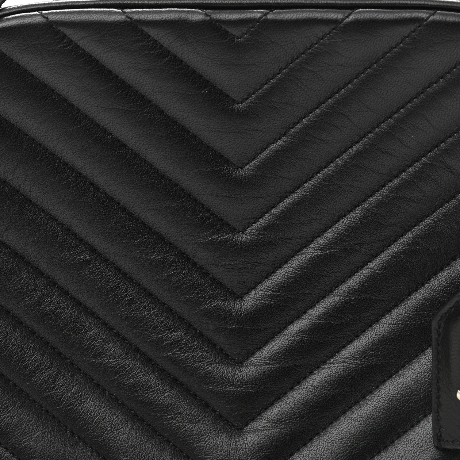 Saint Laurent Lambskin Matelasse Chevron Lunchbox Bag Black 7 of 9