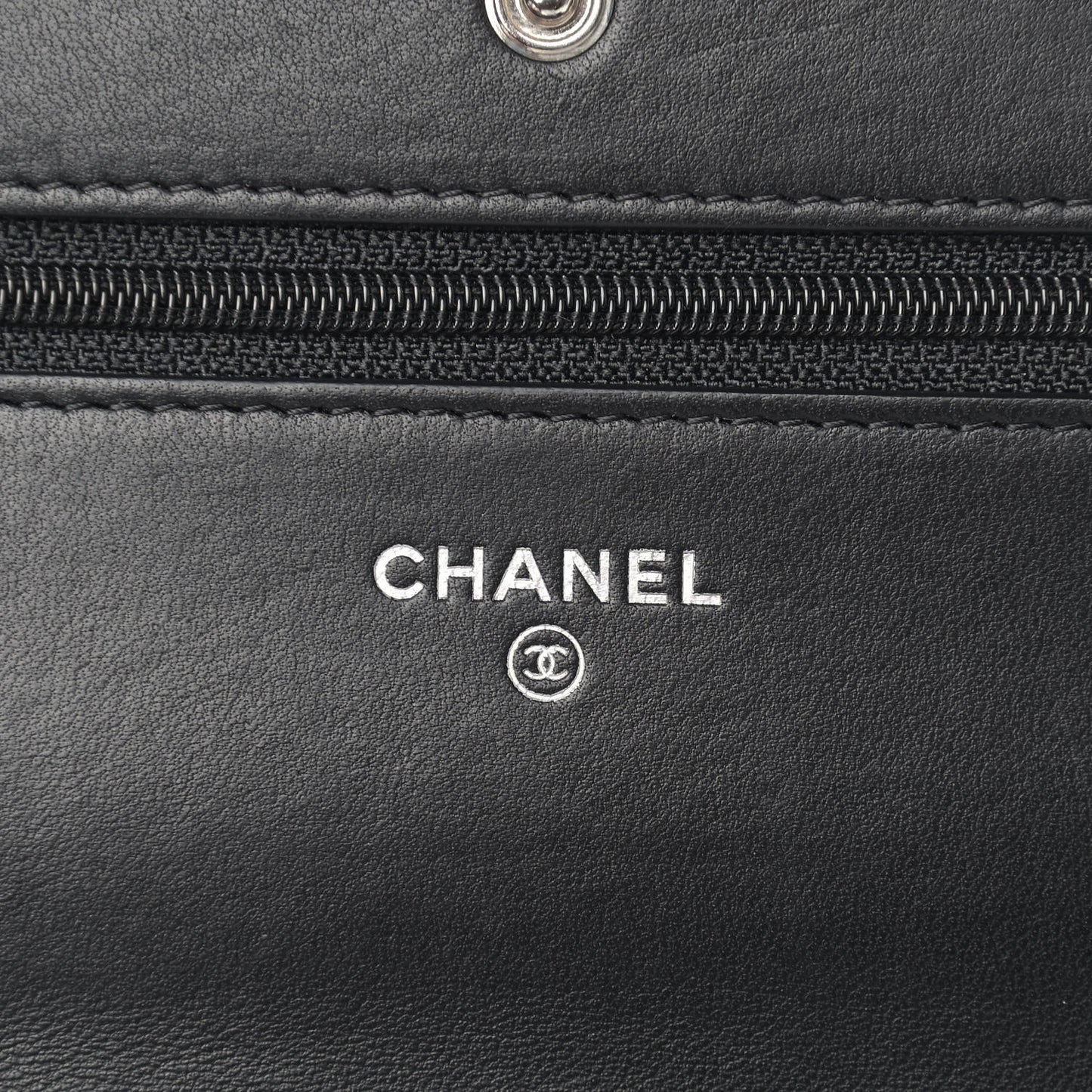 Lambskin Quilted Wallet On Chain WOC Black