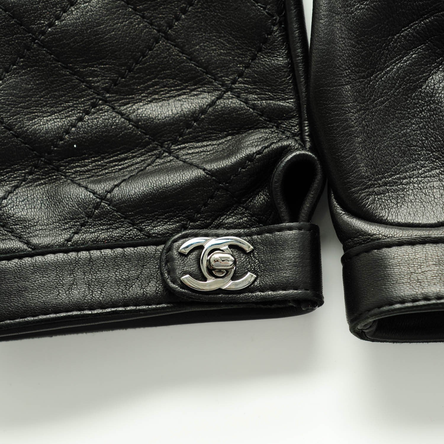 Chanel Lambskin Quilted Fingerless CC Turn Lock Gloves 8 Black 5 of 7