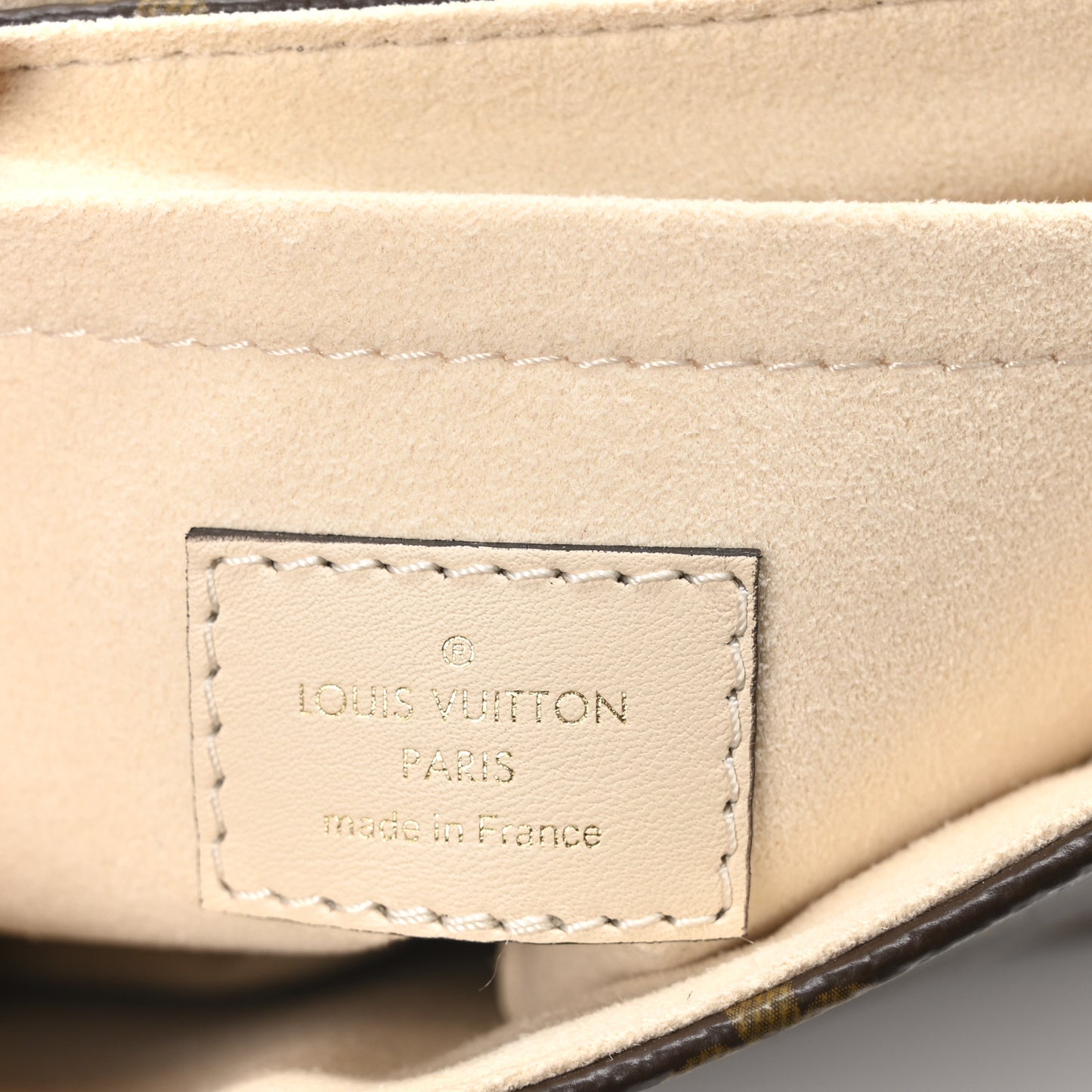 Monogram Locky BB Creme