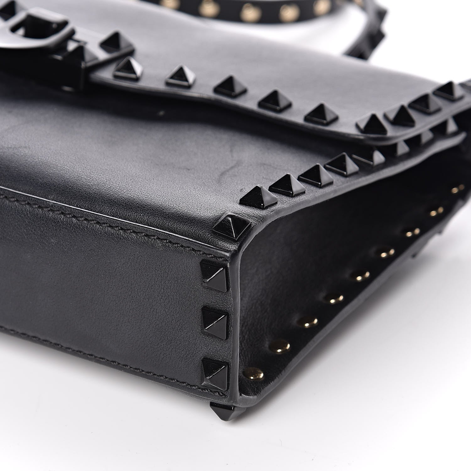Valentino Garavani Vitello Monochrome Medium Rockstud Flip Lock Crossbody Bag Black 9 of 10