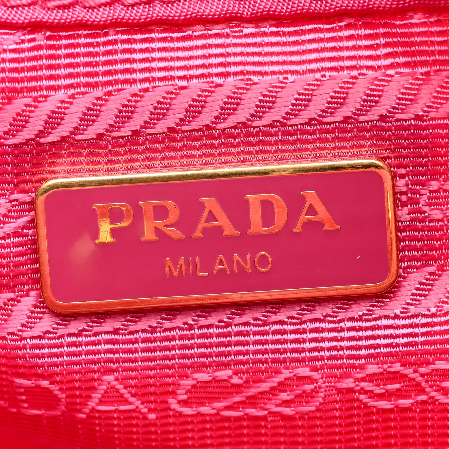 Saffiano Tessuto Nylon Vela Bucket Wristlet Ibisco