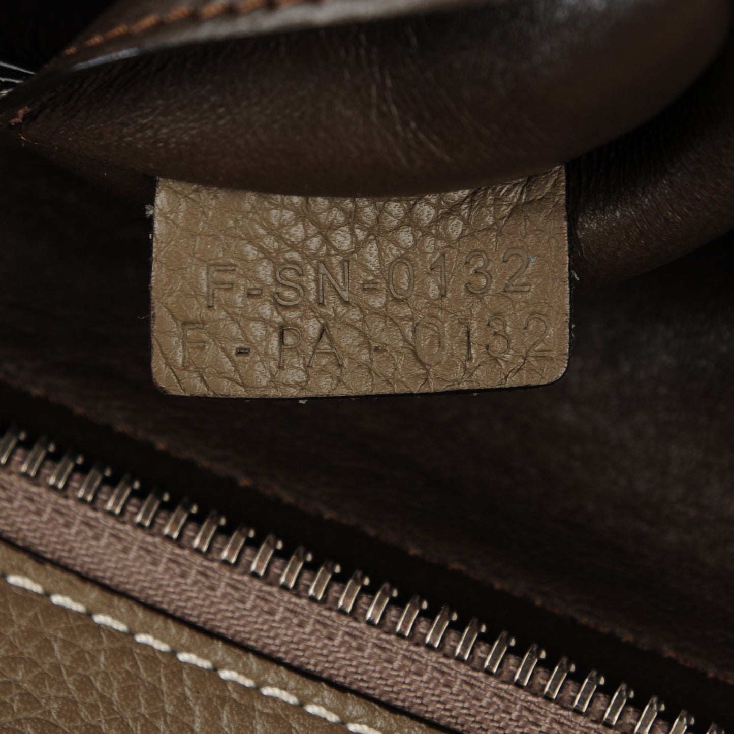 Drummed Calfskin Suede Medium Trapeze Souris