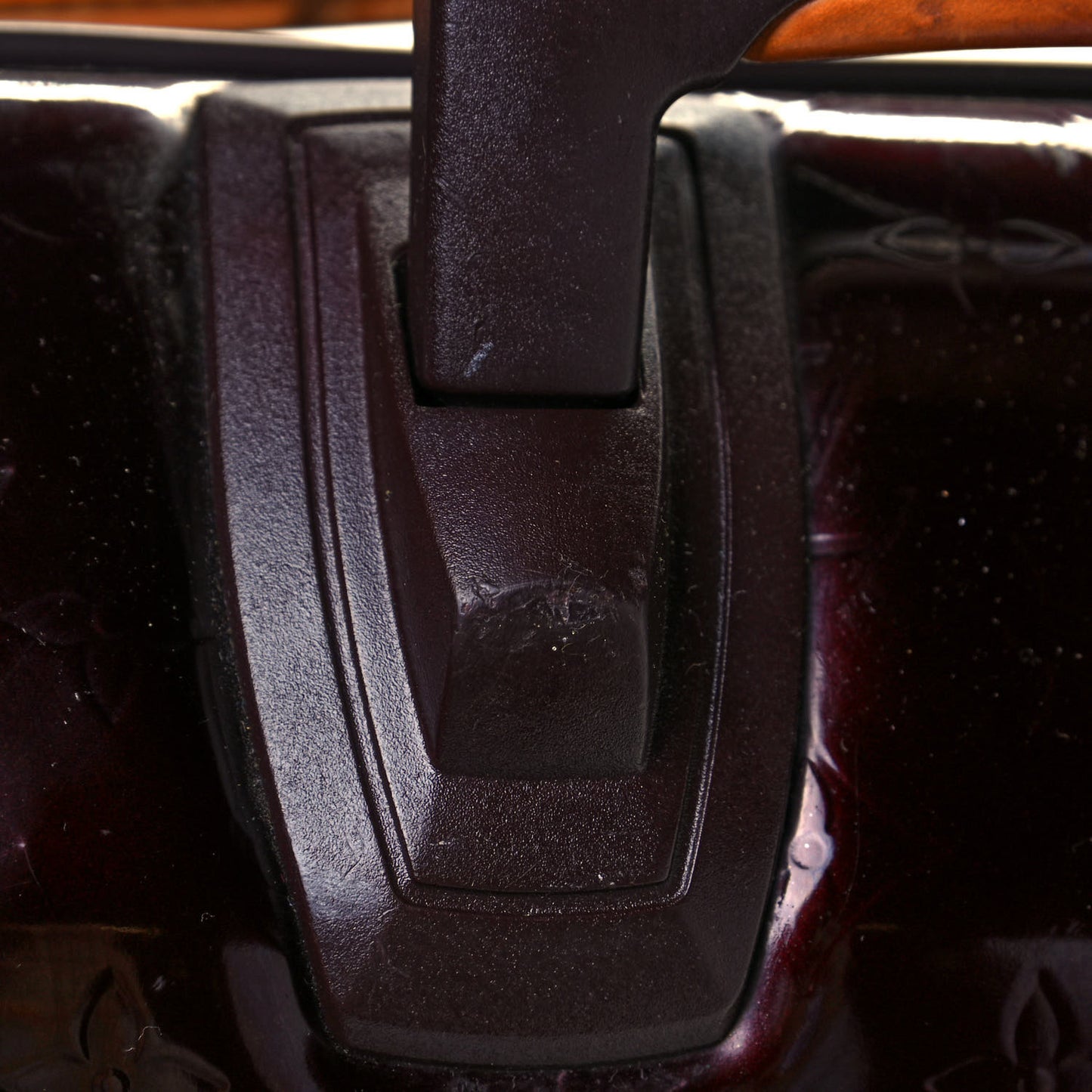 Vernis Pegase 45 Rolling Luggage Amarante