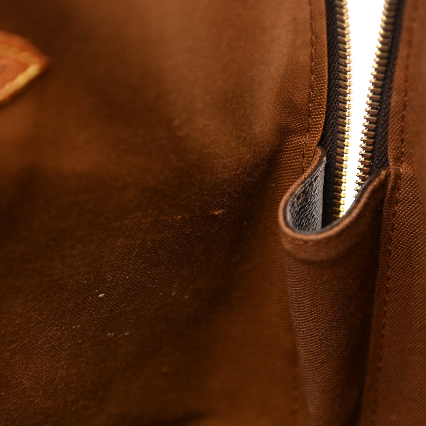 Monogram Alma MM