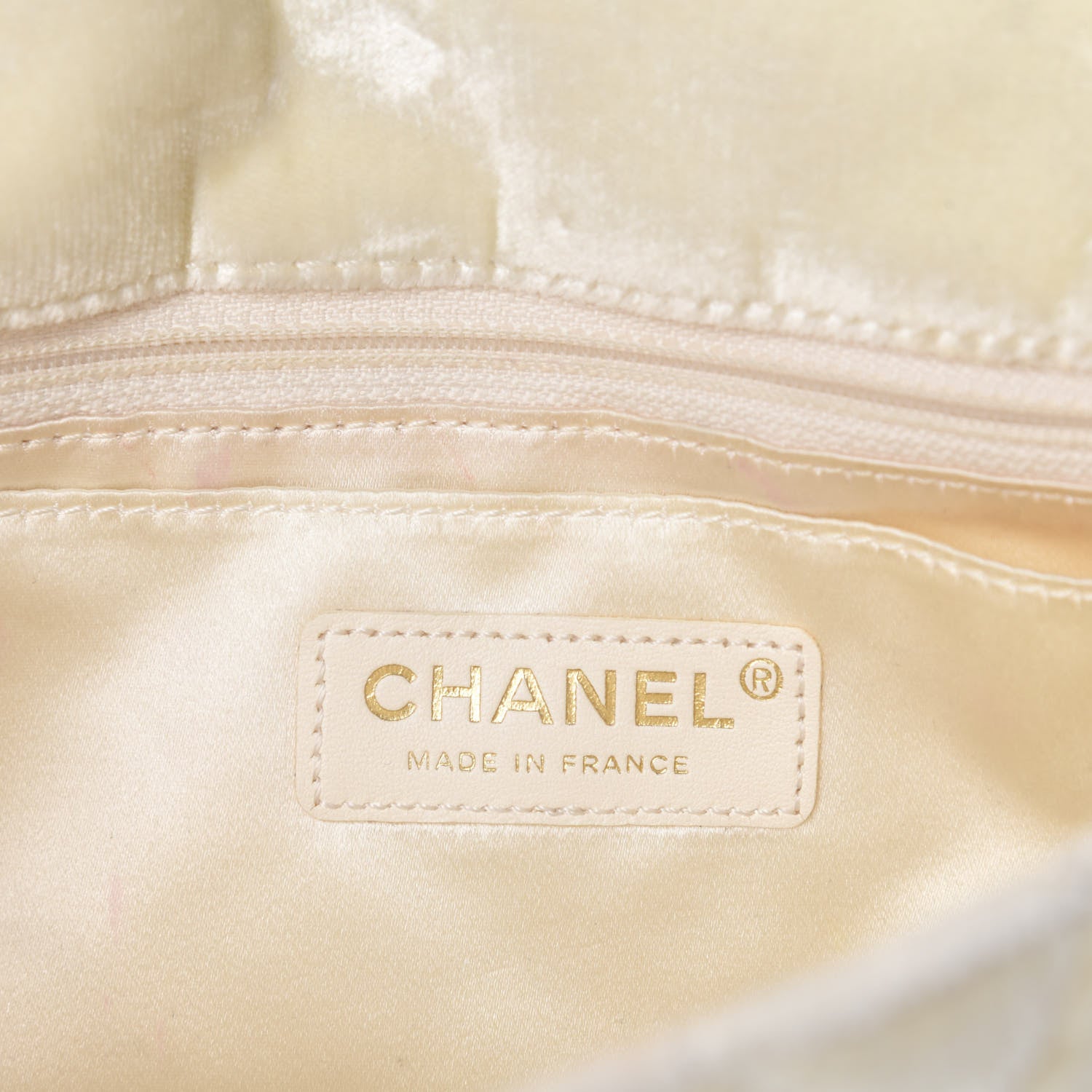 Chanel Velvet Pearl Quilted Medium Single Flap White 11 of 14
