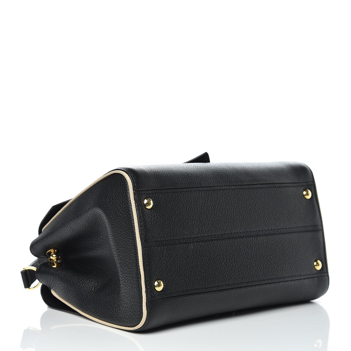 Monogram Double V Black