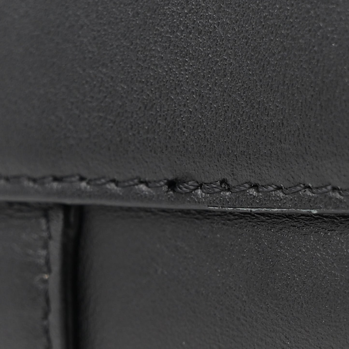 Smooth Calfskin Large Soft Antigona Black