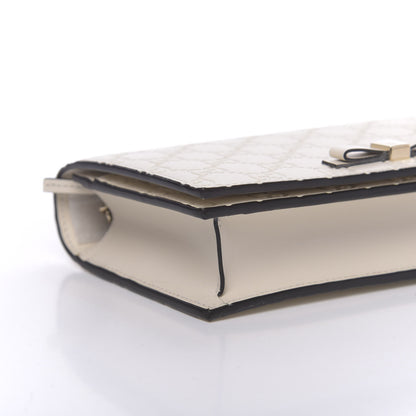 Gucci Guccissima Bow Chain Wallet White 7 of 9