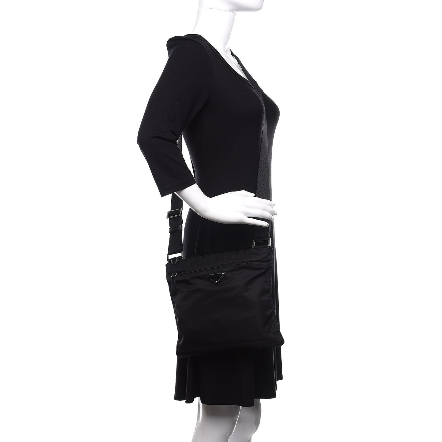 Nylon Flat Messenger Bag Black