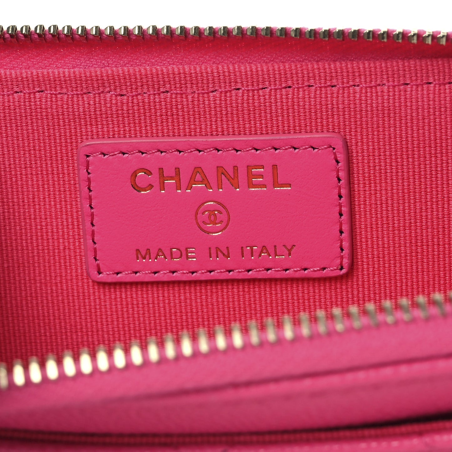 Caviar Quilted CC Zip Around Card Holder Pink