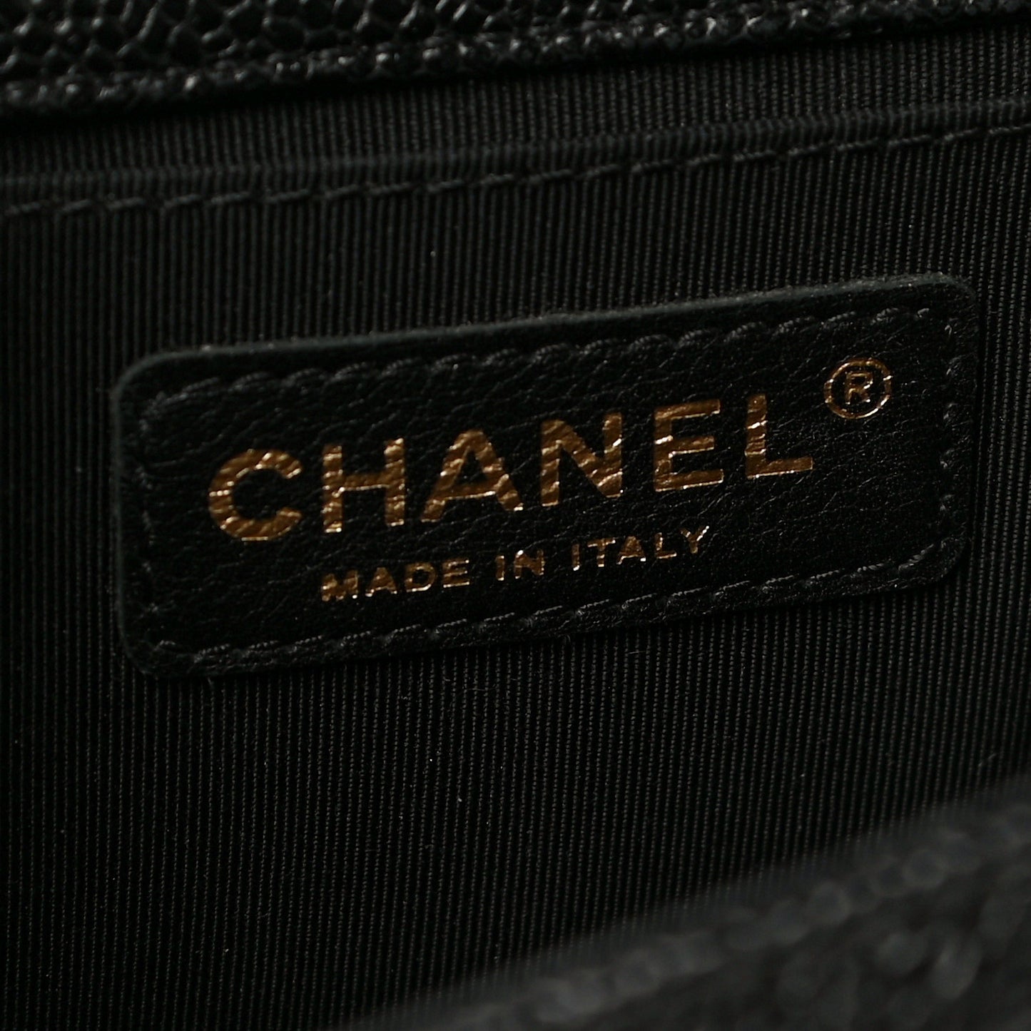 Caviar Quilted Medium Boy Flap Black