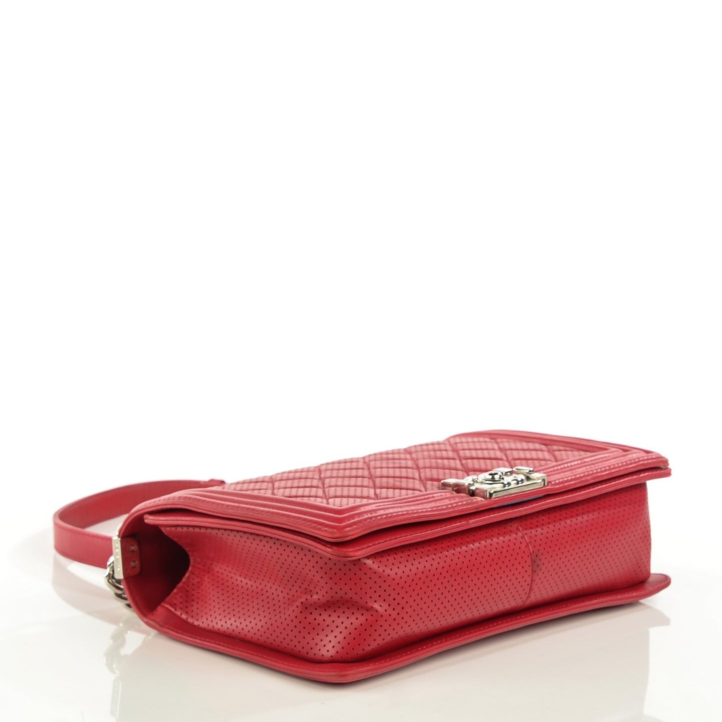 Lambskin Perforated New Medium Boy Flap Red