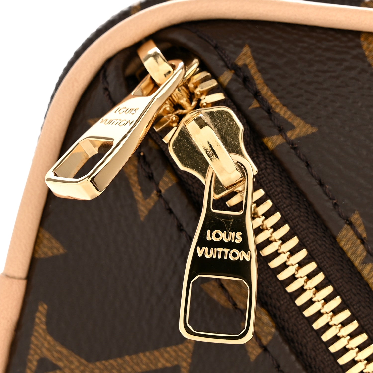 Louis Vuitton Monogram Toiletry Bag 8 of 9