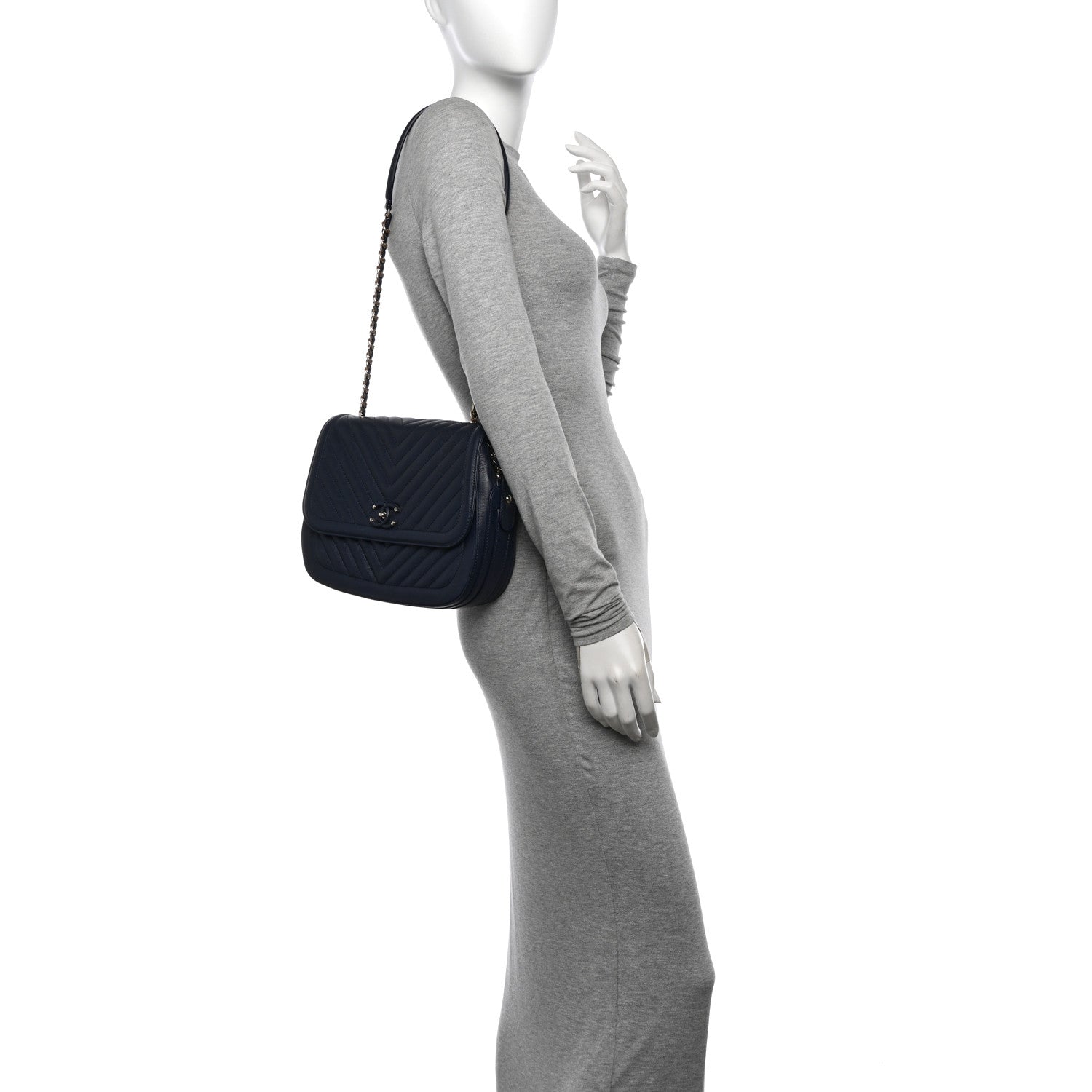 Chanel Calfskin Chevron Quilted Messenger Flap Navy 2 of 11
