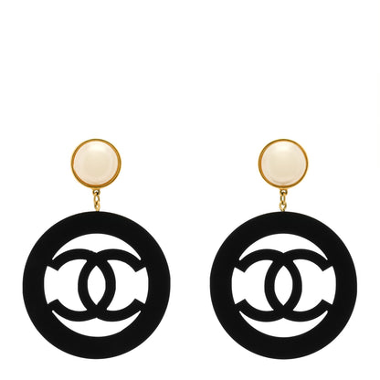 Chanel Metal Resin Pearl CC Round Drop Clip On Earrings Gold Black White 1 of 4