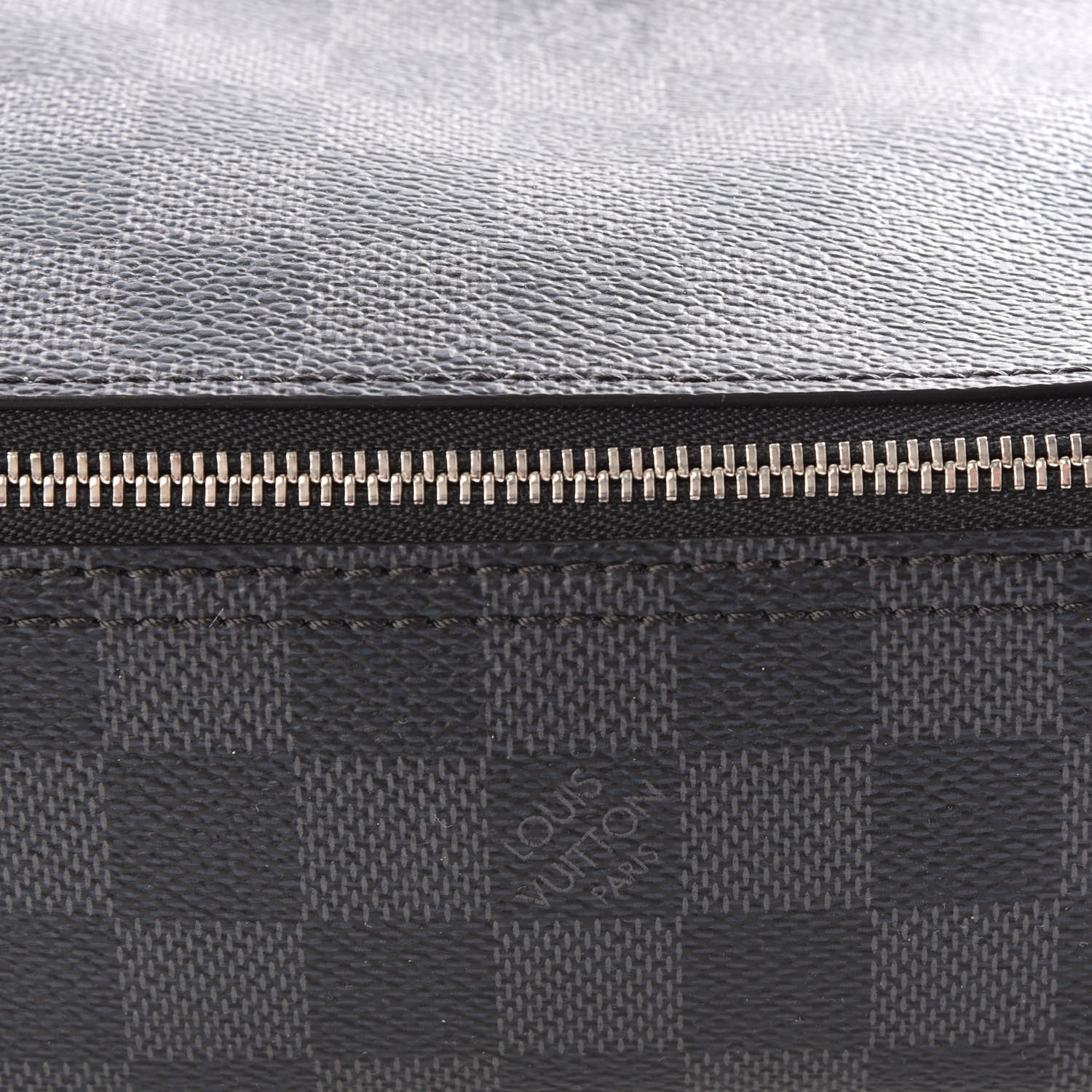 Louis Vuitton Damier Graphite Cube De Rangement MM 11 of 11