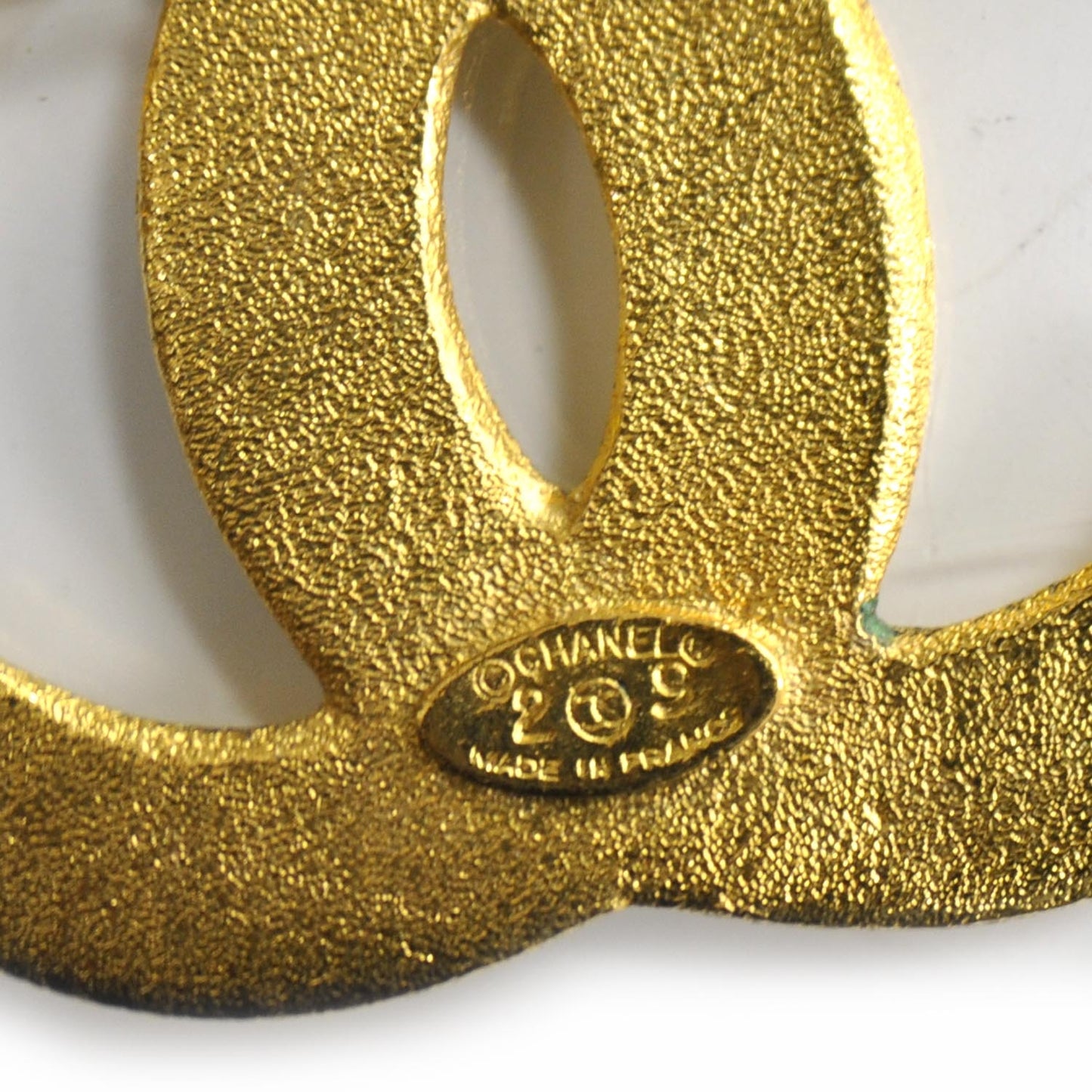 Large CC Brooch Gold