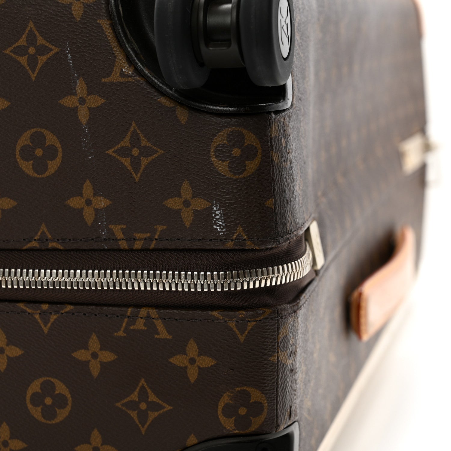 Louis Vuitton Monogram Horizon 70 9 of 17