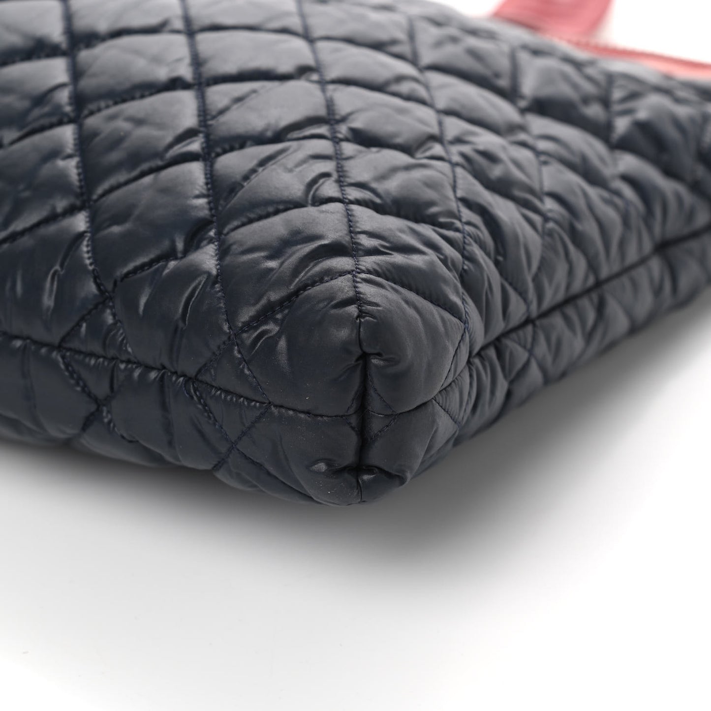 Nylon Quilted Coco Cocoon Flat Tote Navy Red