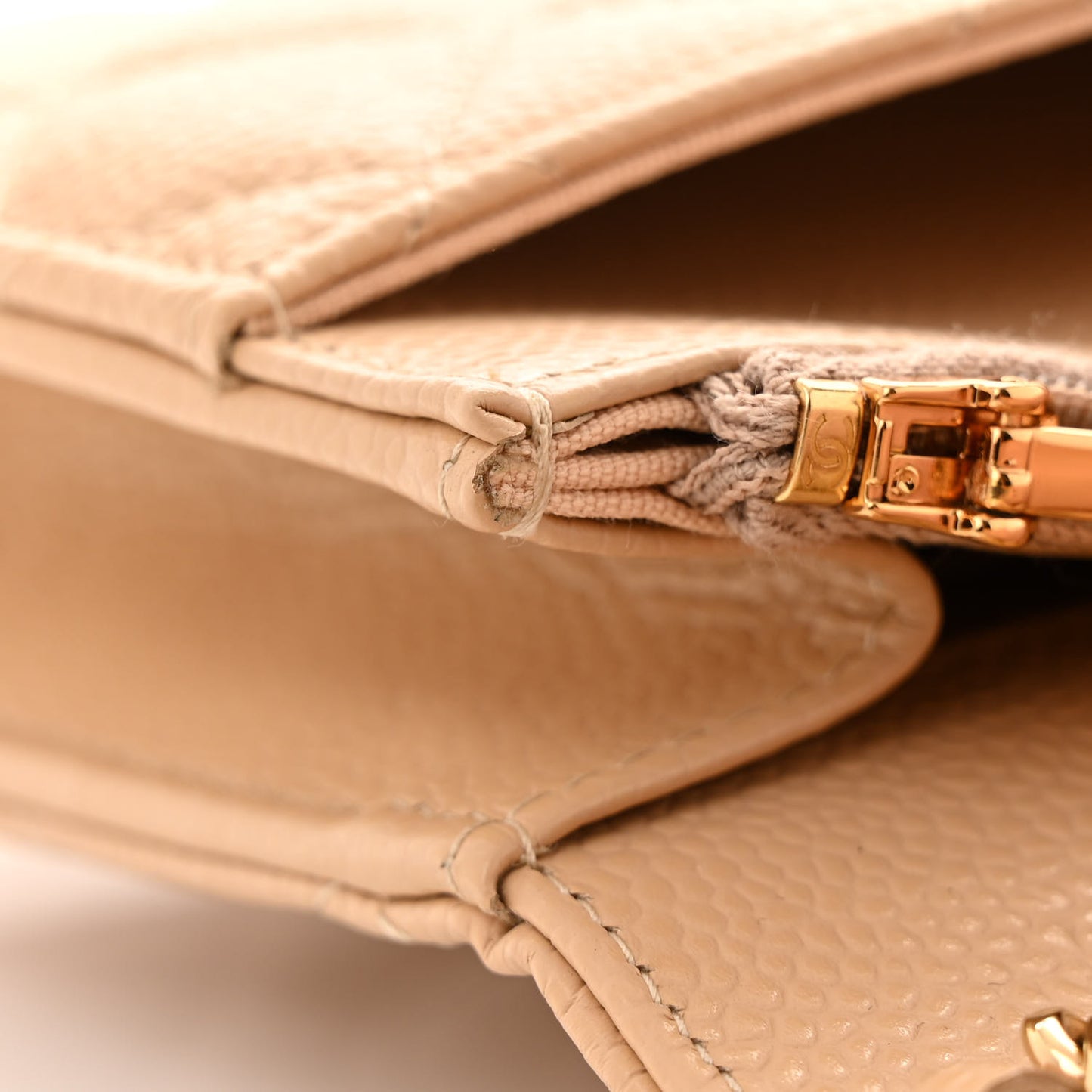 Caviar Quilted Wallet on Chain WOC Beige