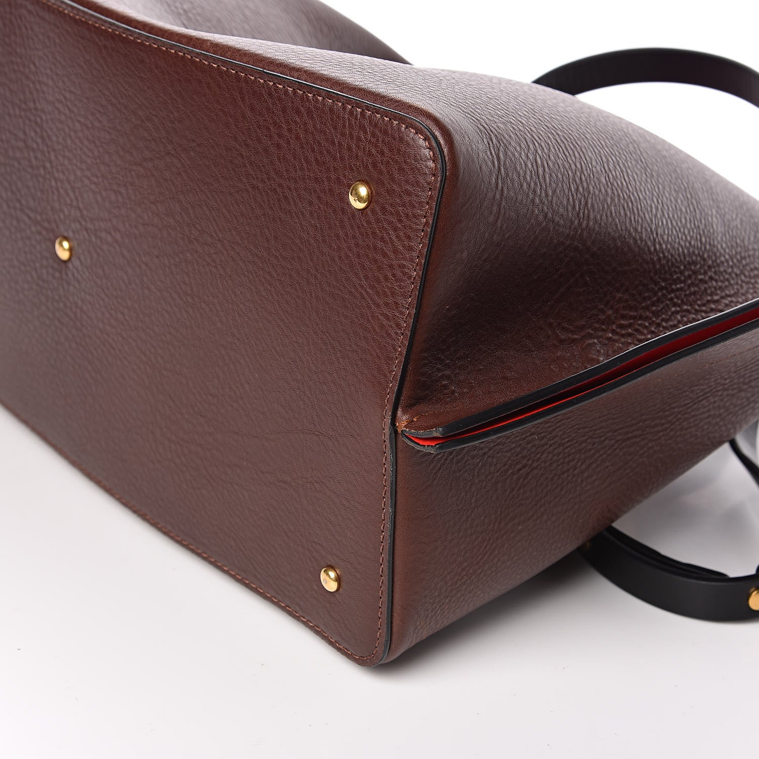 Valentino Garavani Grainy Calfskin Medium VLogo Escape Shopper Rubin 7 of 9