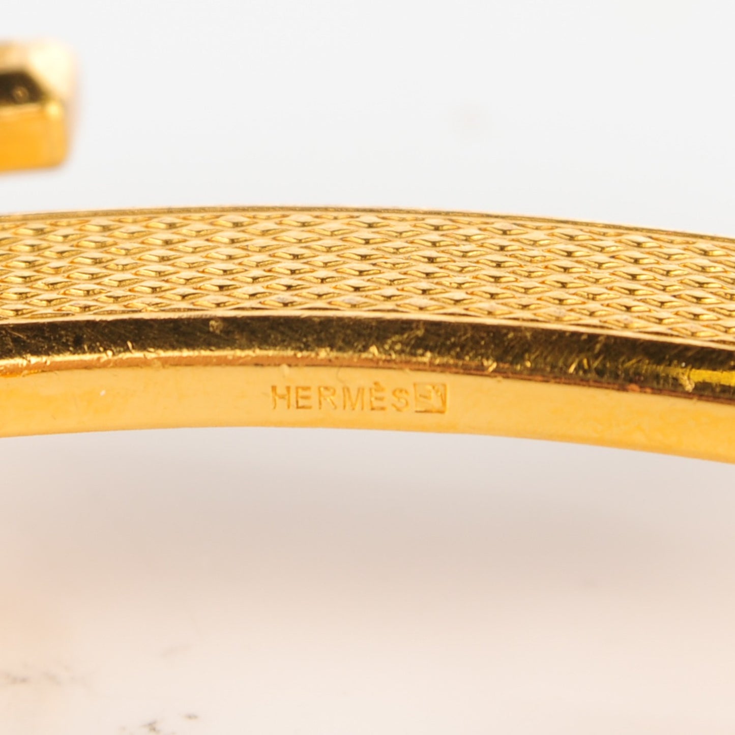 Guilloche 32mm H Belt Buckle Gold