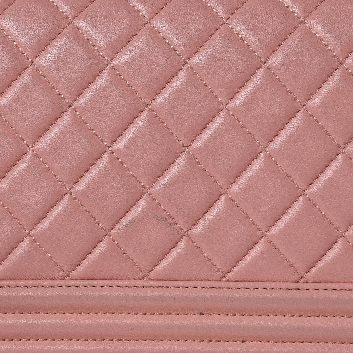 Lambskin Quilted Medium Boy Flap Light Pink