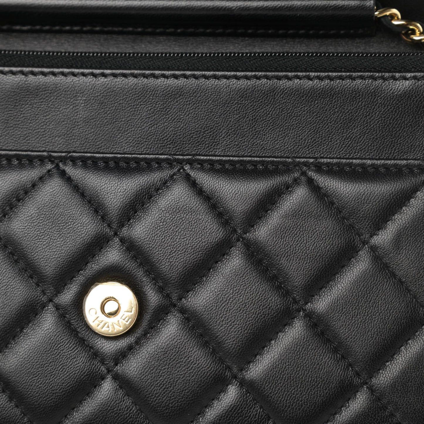 Lambskin Quilted Wallet On Chain WOC Black