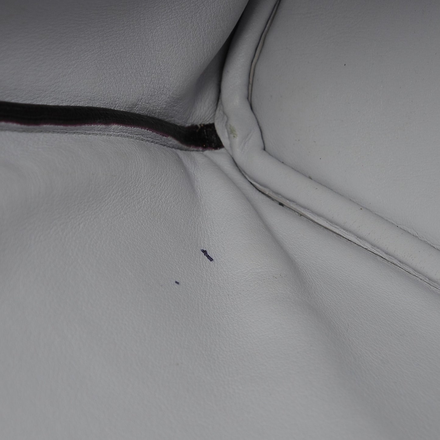 Bullcalf Medium Diorissimo Light Green