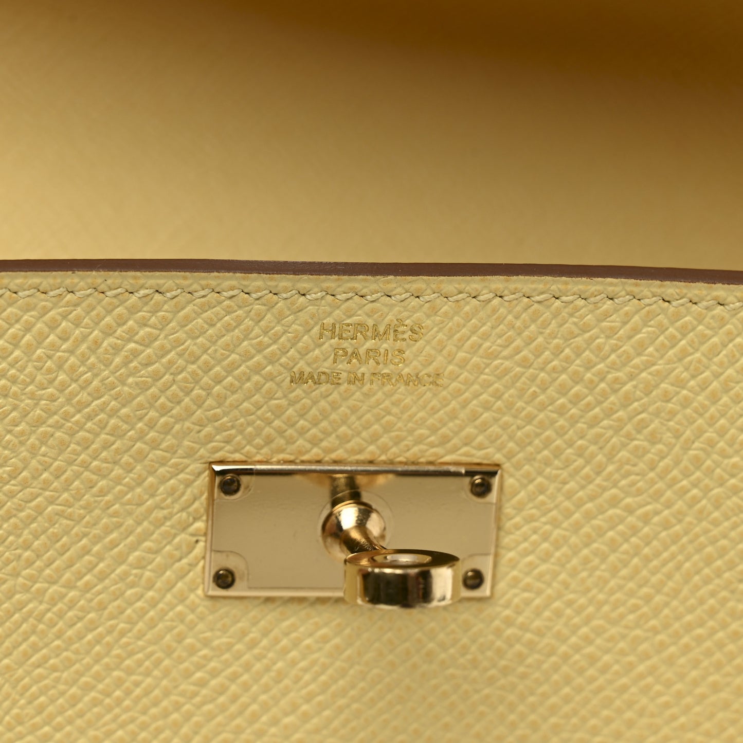 Epsom Kelly Longue Wallet Jaune Poussin
