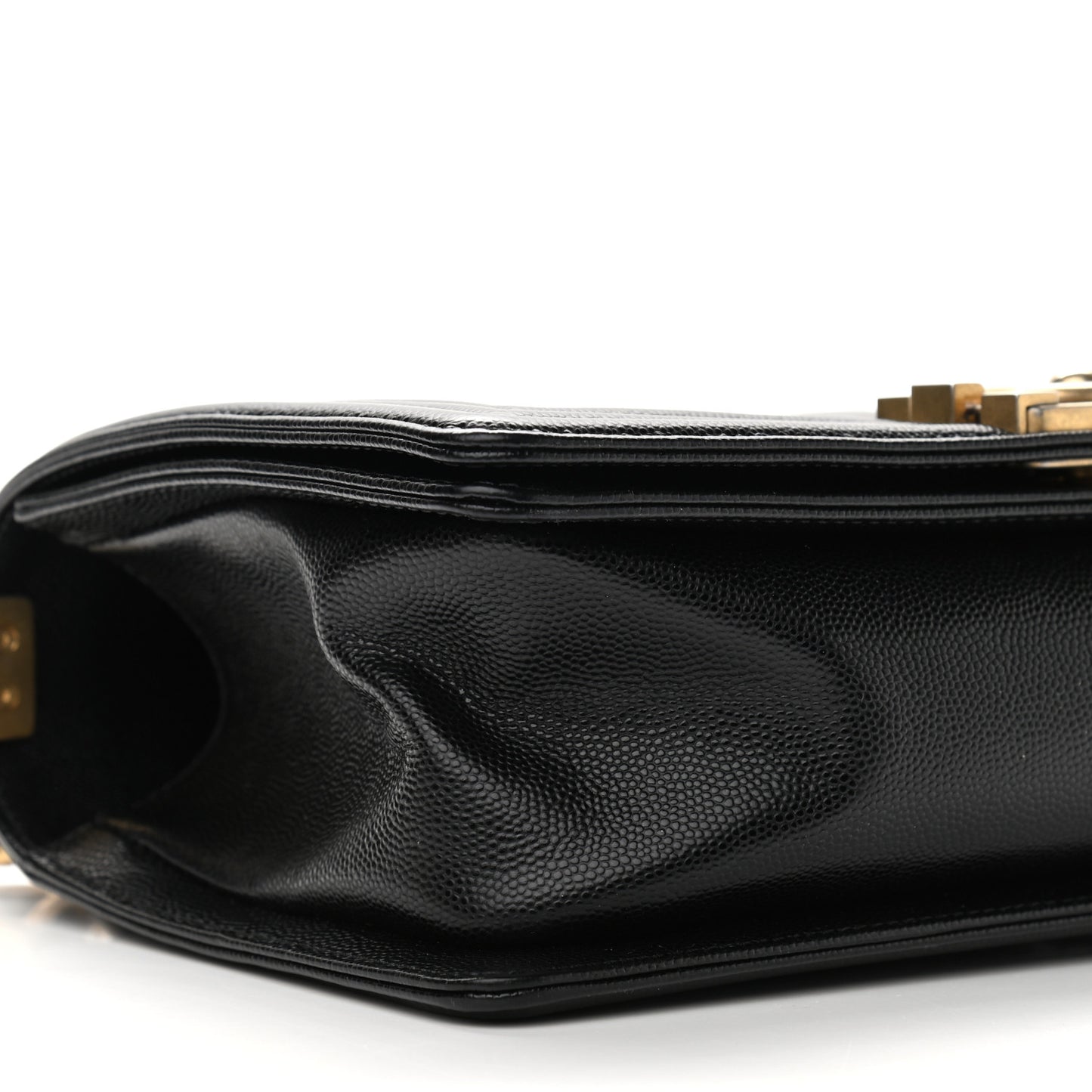 Caviar Quilted Medium Boy Flap Black