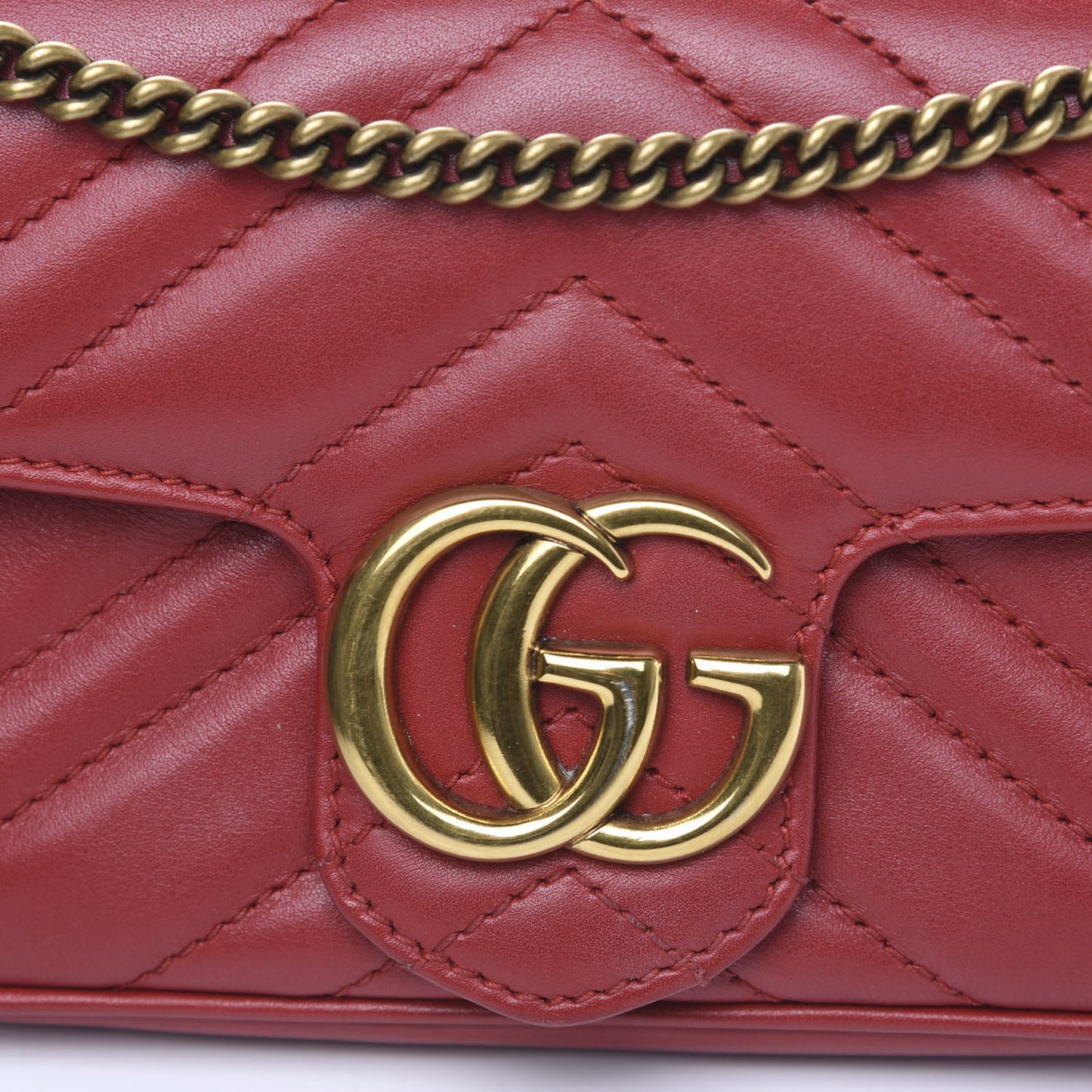 Calfskin Matelasse Super Mini GG Marmont Shoulder Bag Hibiscus Red