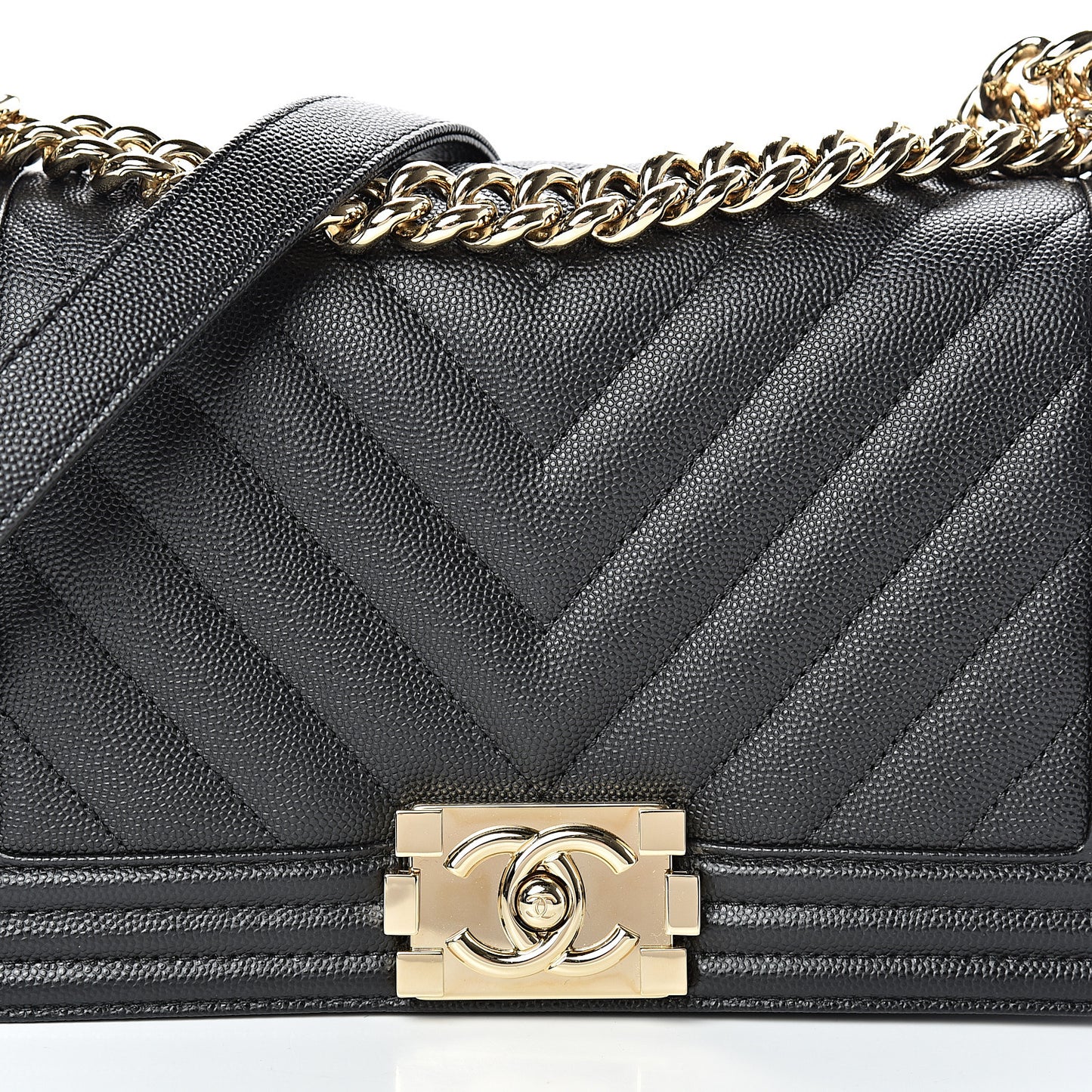 Caviar Chevron Quilted Medium Boy Flap Black