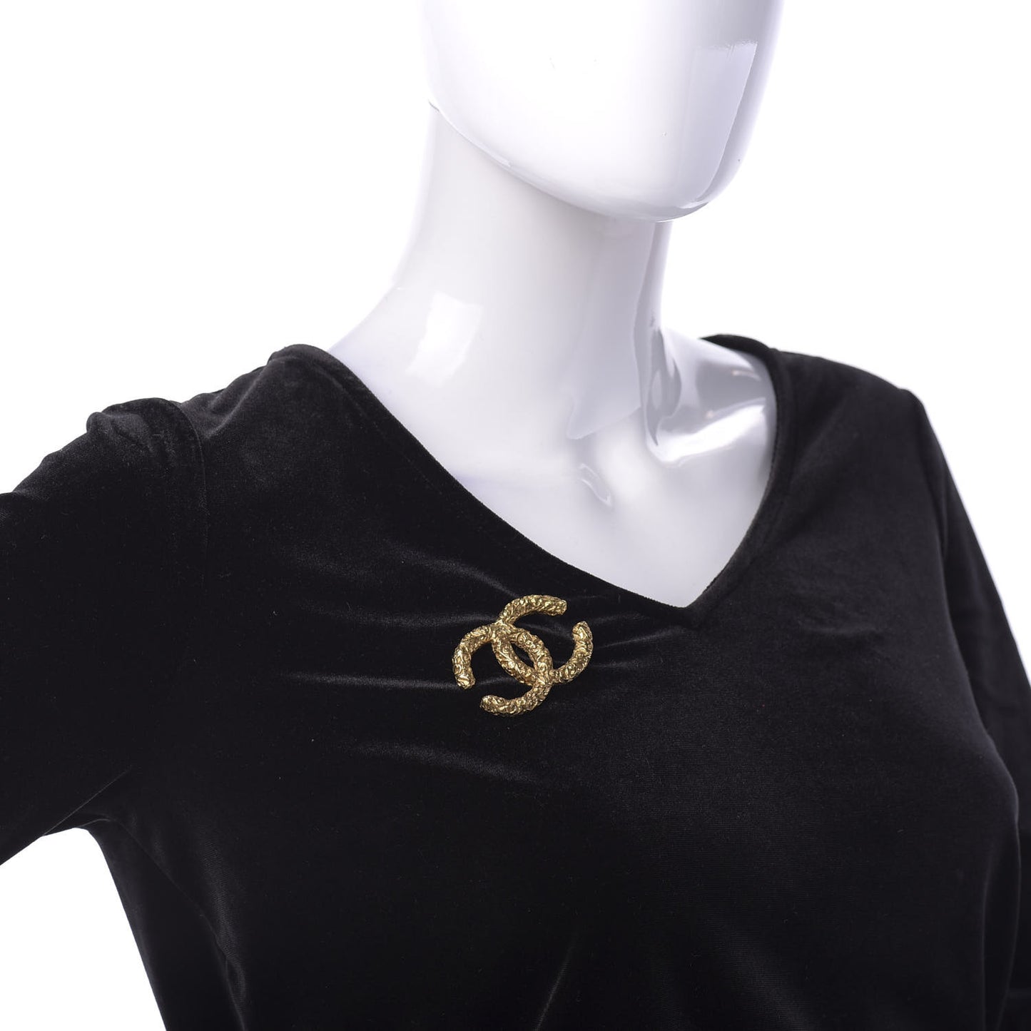 Textured CC Brooch Gold