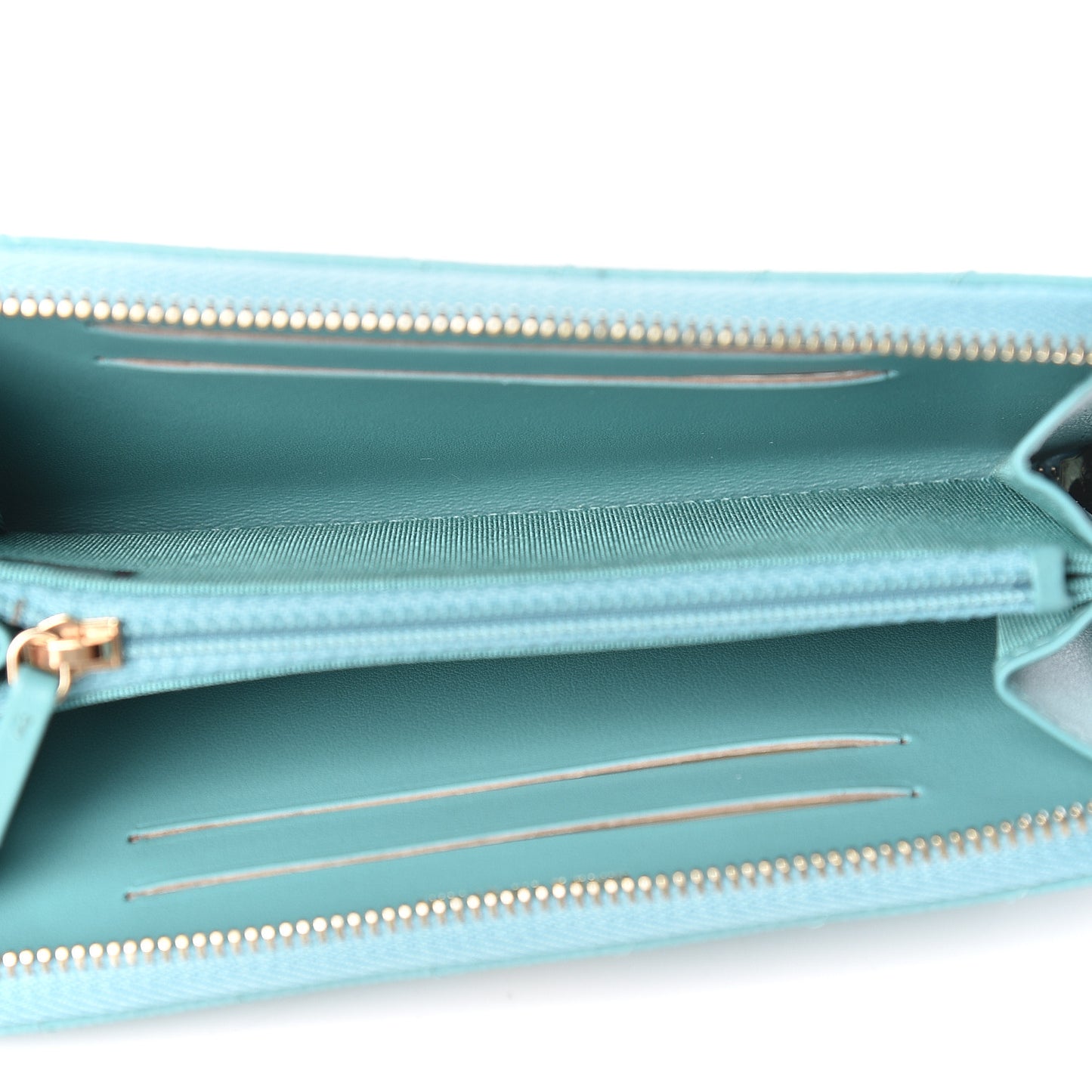 Caviar Chevron Quilted Small Zip Around Wallet Green
