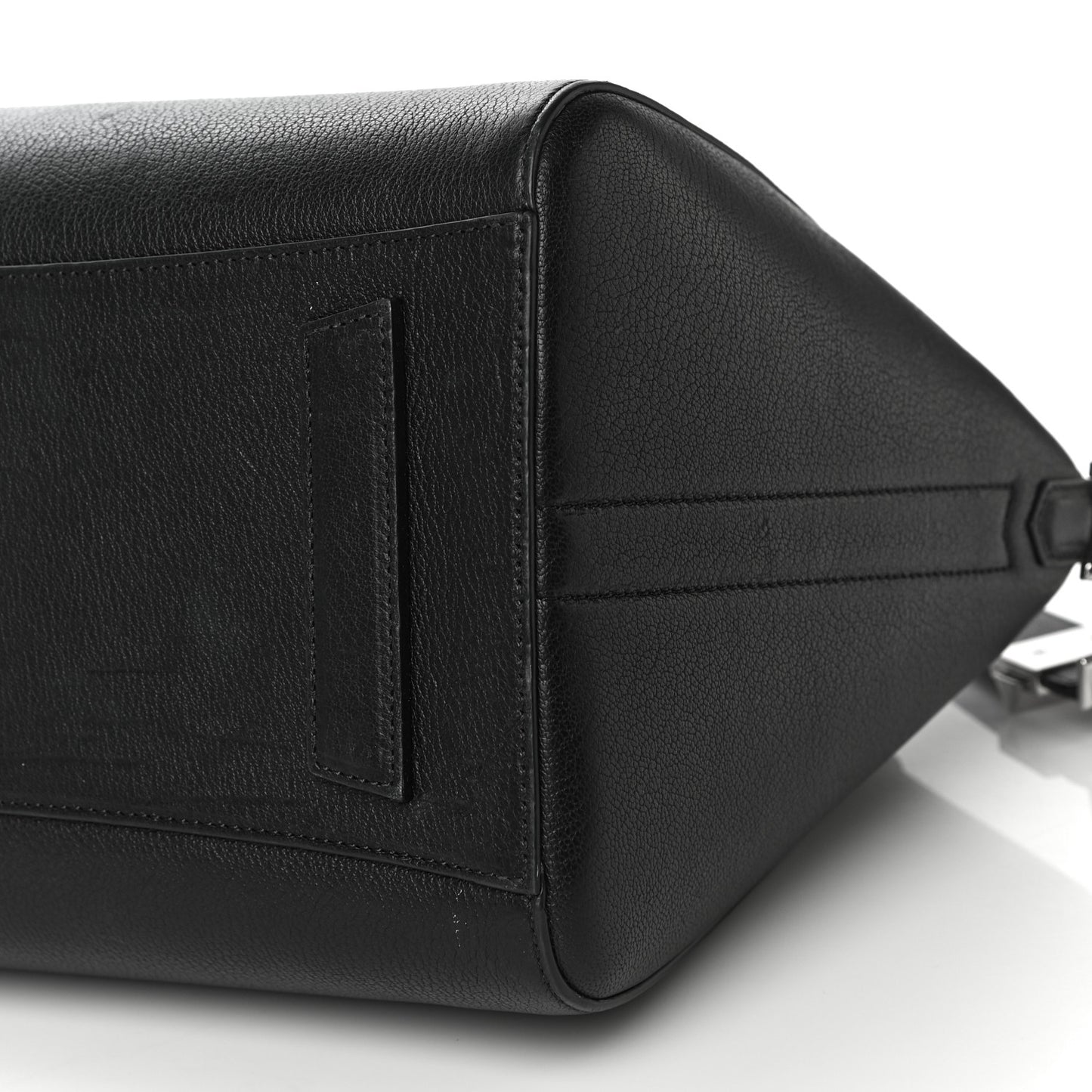 Sugar Goatskin Medium Antigona Black