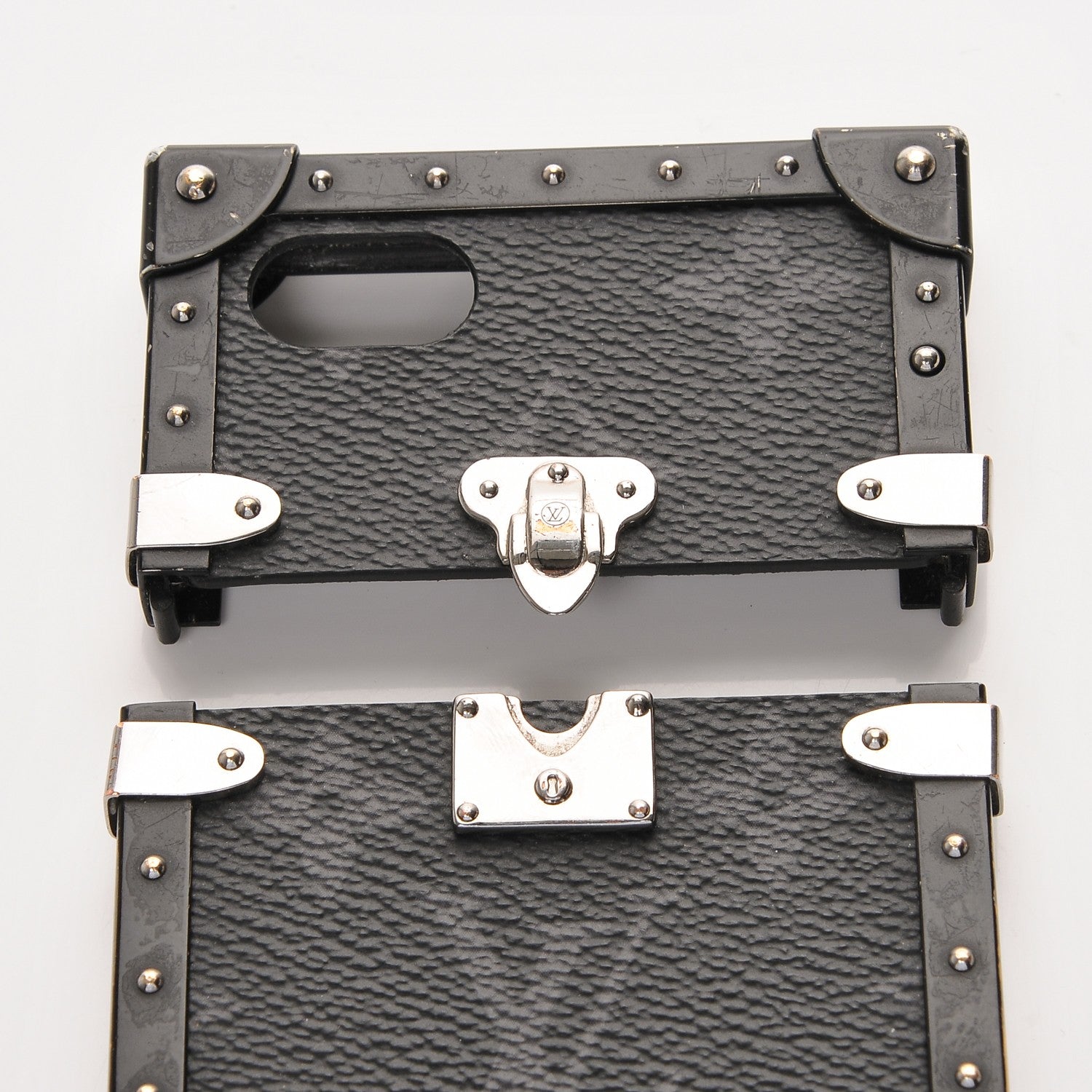 Louis Vuitton Monogram Eclipse Eye Trunk iPhone 7 Case 6 of 6