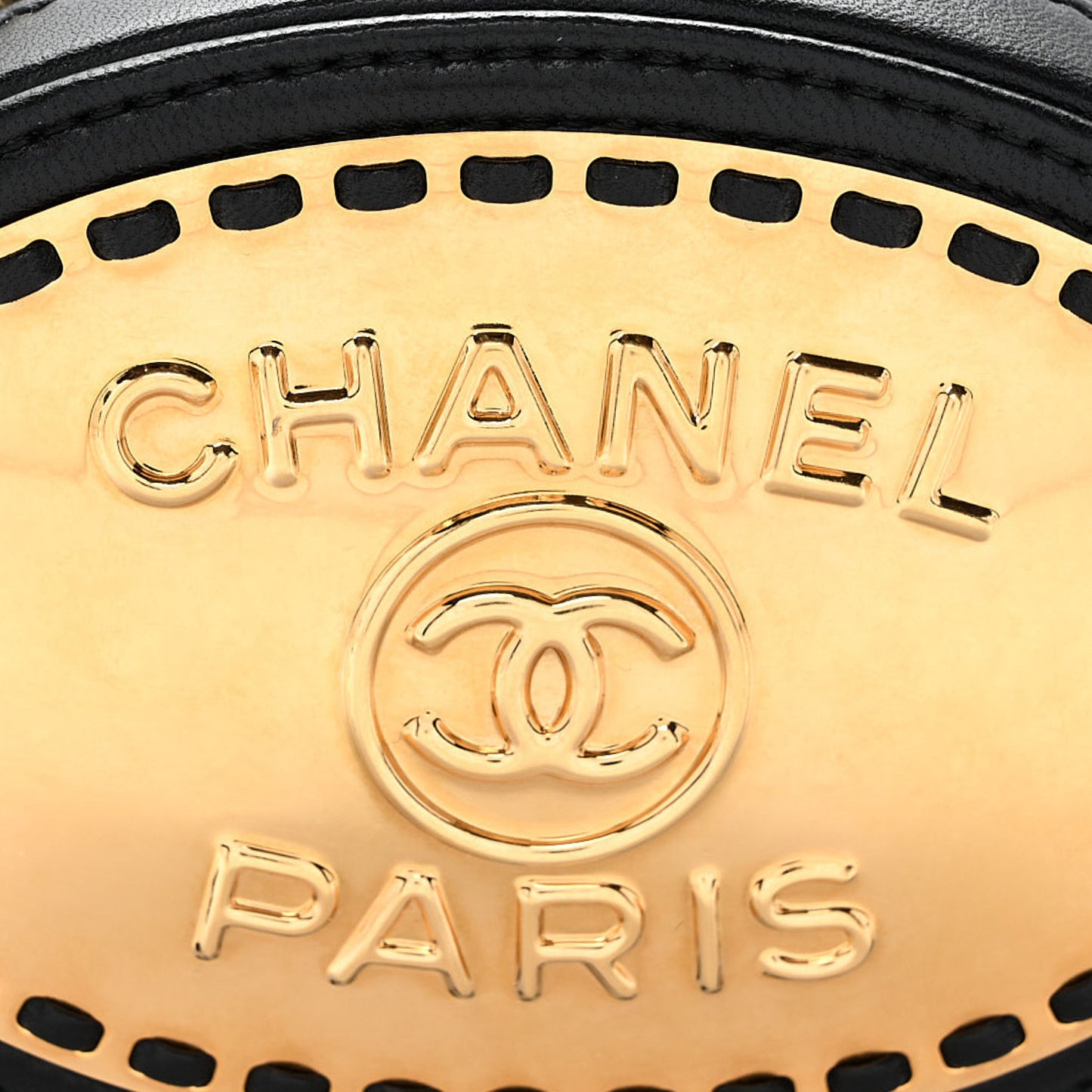 Lambskin Logo Plate Oval Clutch With Chain  Black