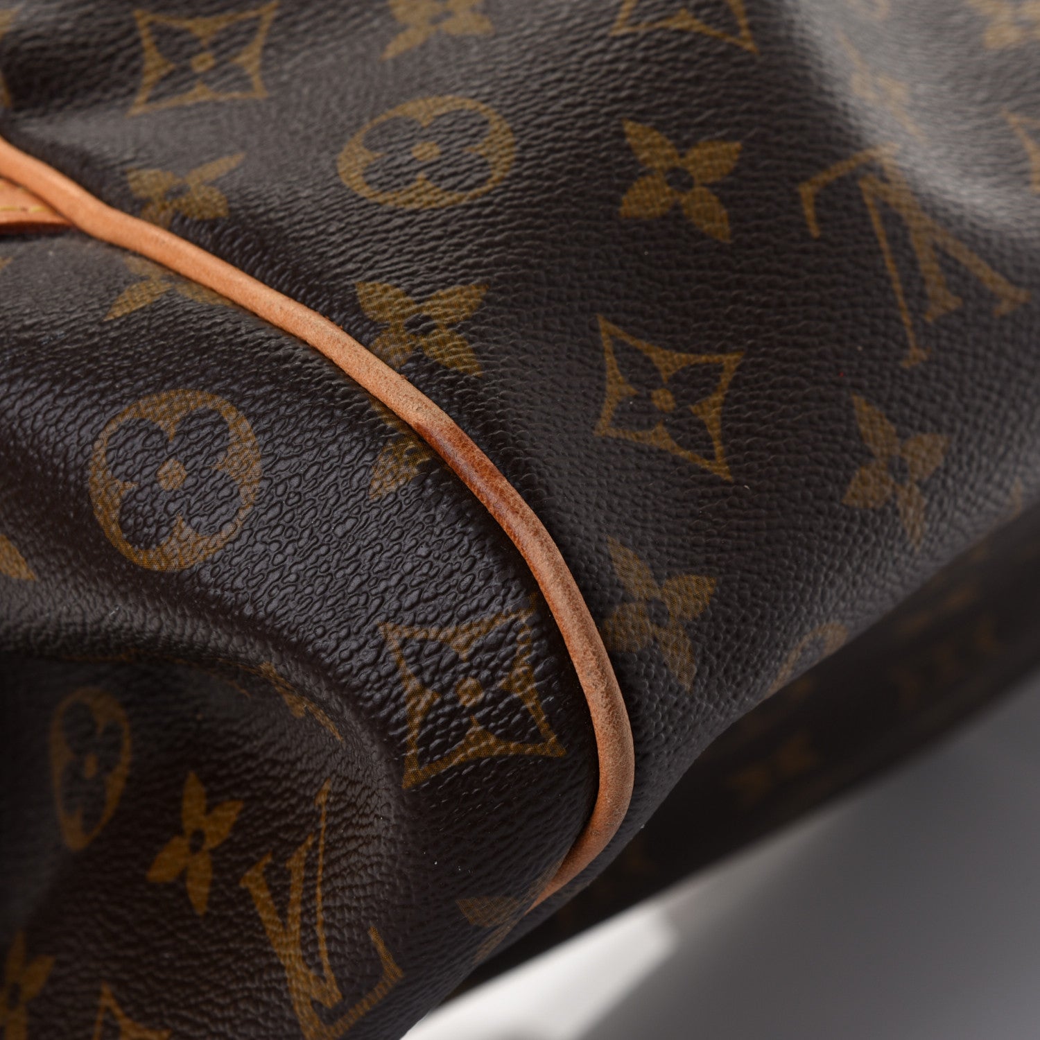 Louis Vuitton Monogram Montorgueil GM 6 of 6