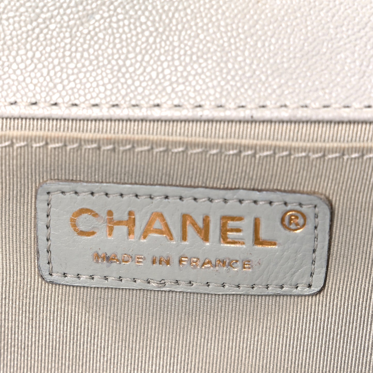Caviar Quilted Medium Boy Flap Light Grey