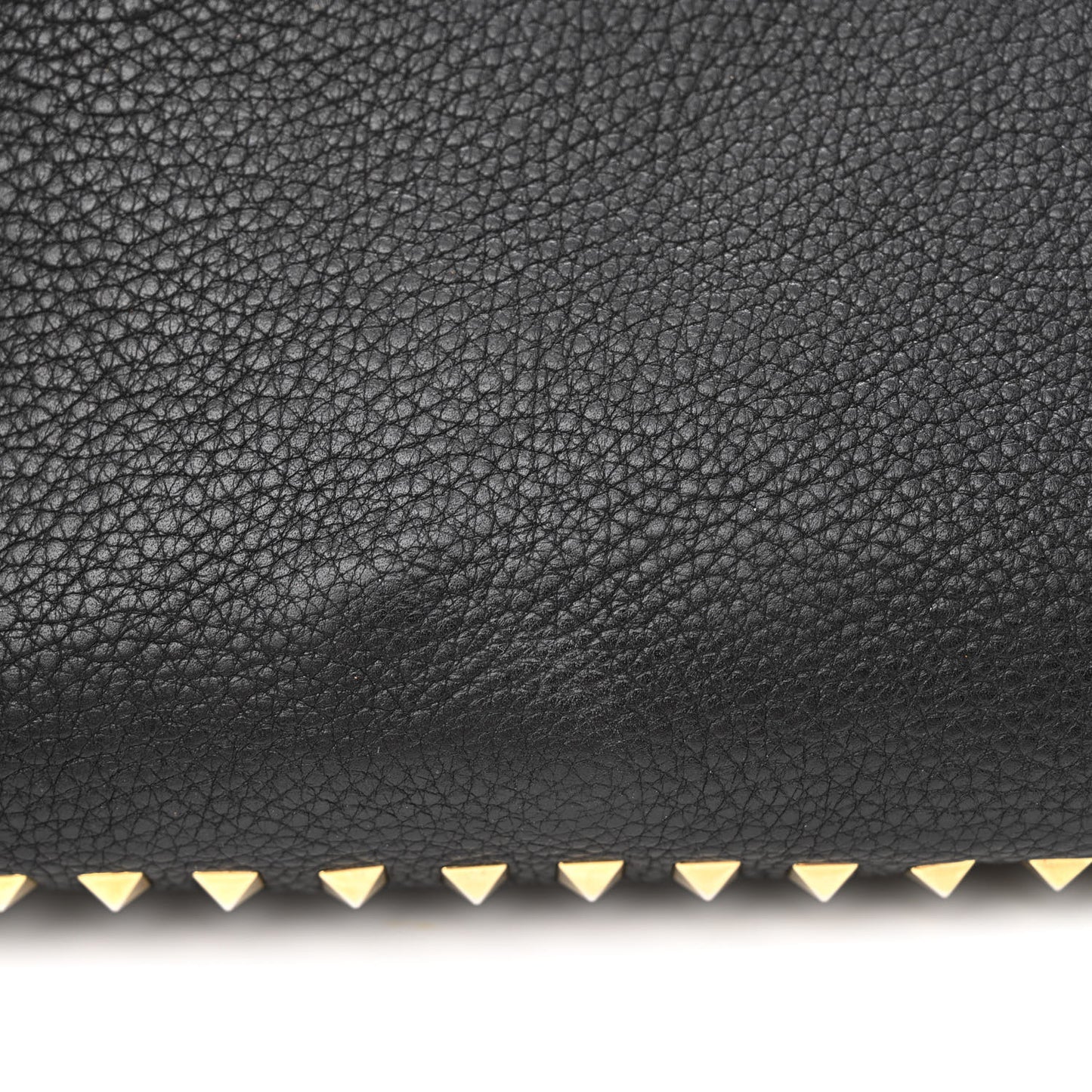 Pebbled Calfskin Medium Rockstud Tote Black